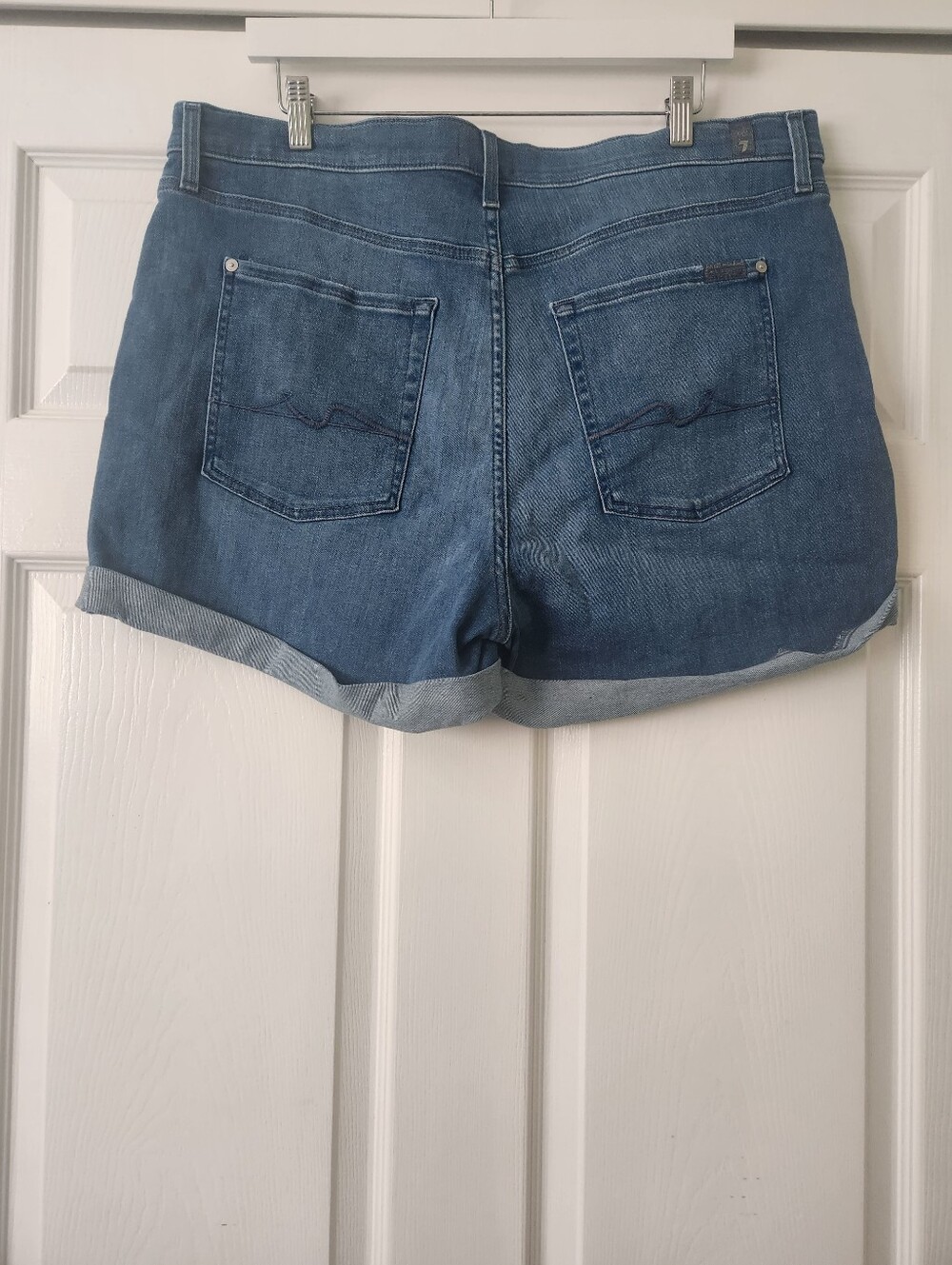 7 For All Mankind Blue Rolled-Hem Denim Shorts Women's 34 - Picture 5 of 5
